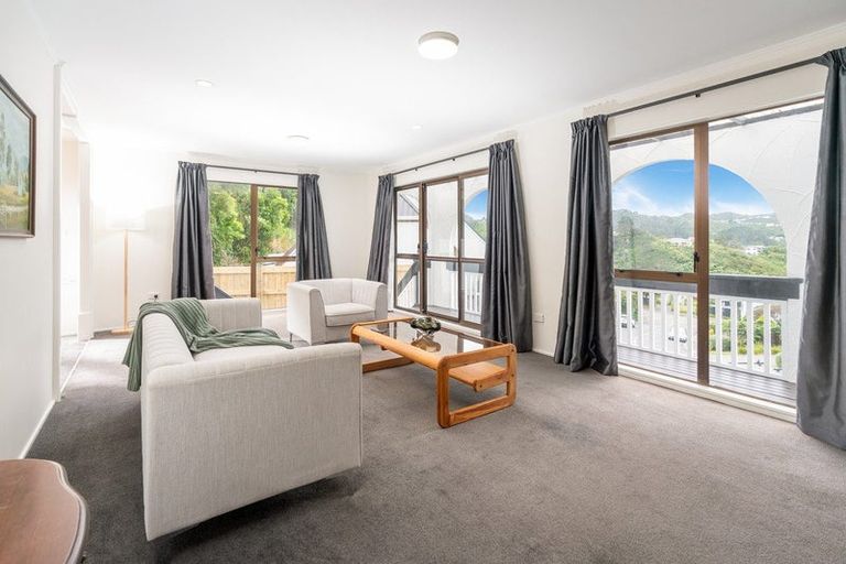 Photo of property in 98 Allington Road, Karori, Wellington, 6012