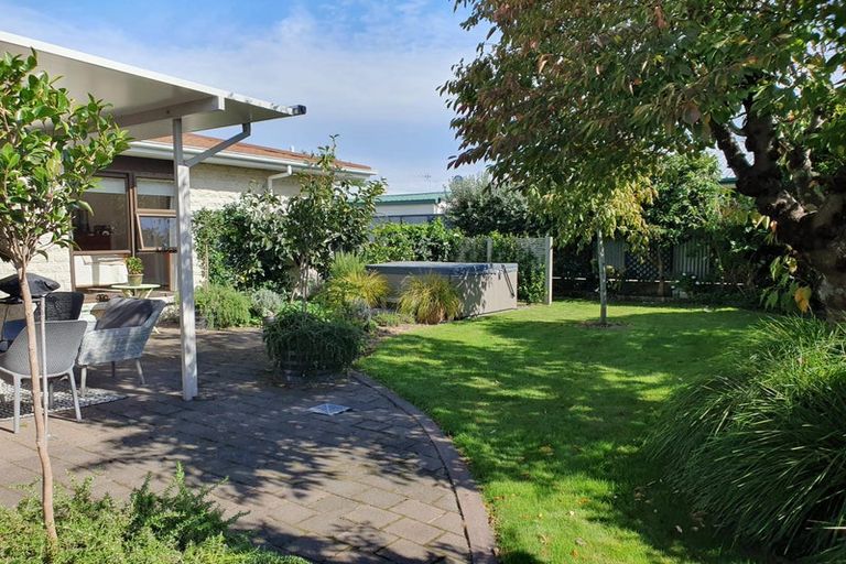 Photo of property in 34 Townshend Crescent, Greenmeadows, Napier, 4112