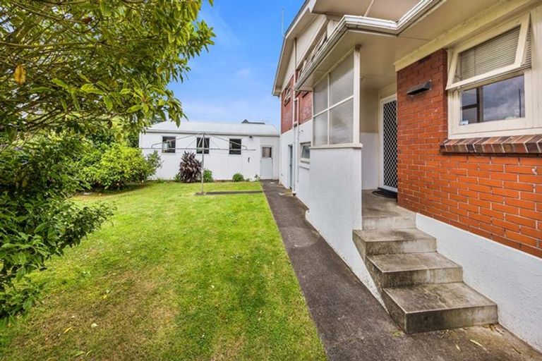 Photo of property in 79 Birdwood Avenue, Papatoetoe, Auckland, 2025