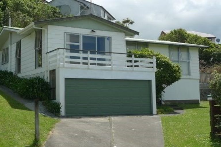 Photo of property in 9 Kerr Grove, Johnsonville, Wellington, 6037