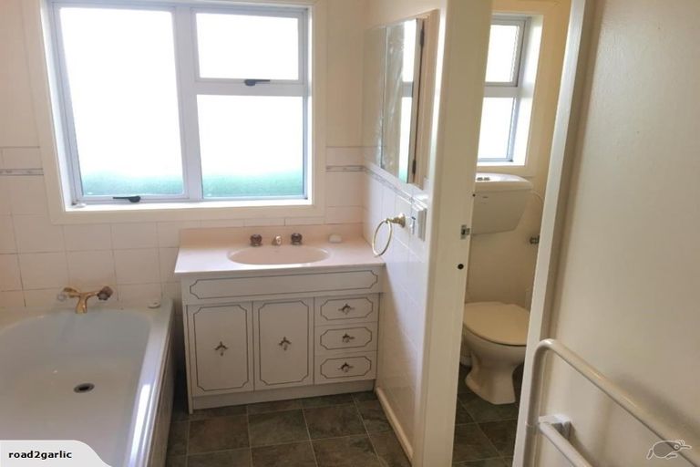 Photo of property in 252 Avonhead Road, Avonhead, Christchurch, 8042