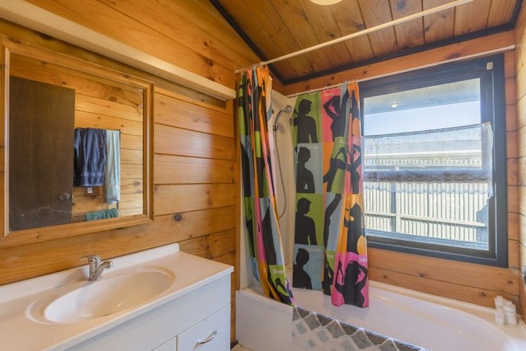 Photo of property in 34 Hollis Road, Paraparaumu Beach, Paraparaumu, 5032