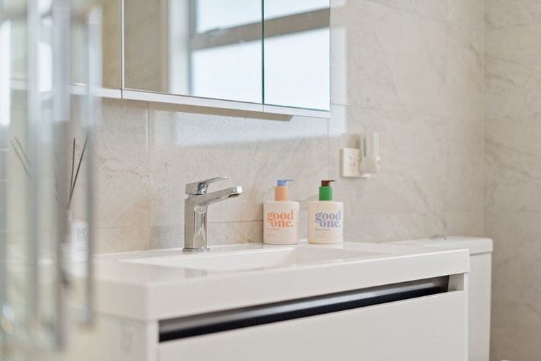 Photo of property in 1/21 Marie Avenue, Red Beach, 0932