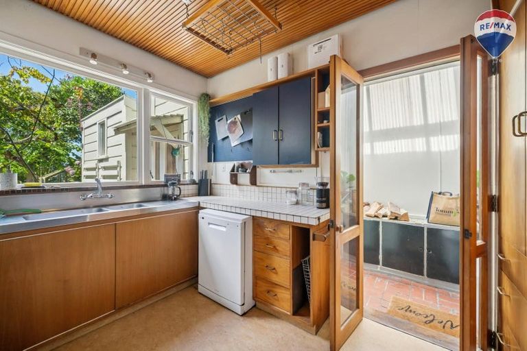 Photo of property in 43 Bidwill Street, Mount Cook, Wellington, 6021