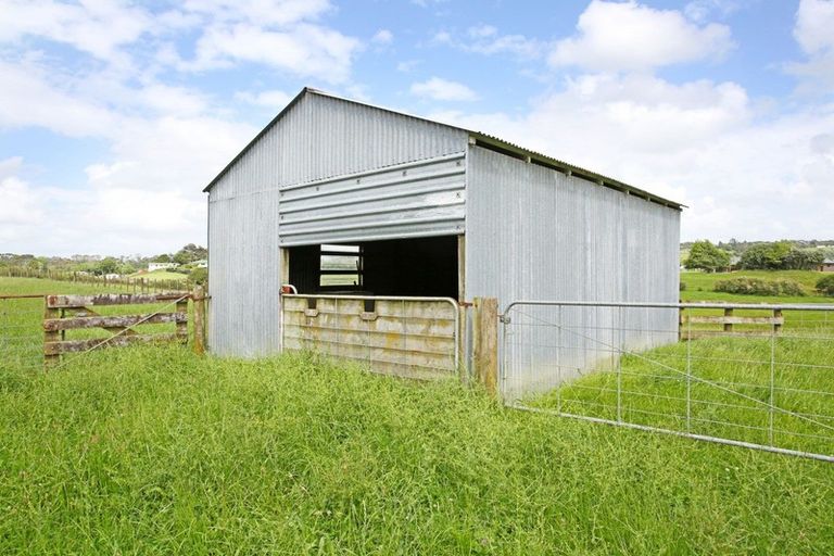 Photo of property in 2 Dromgools Road, Tuakau, 2121