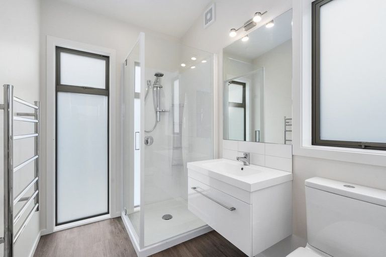 Photo of property in 15a Roberts Street, Martinborough, 5711