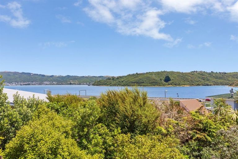 Photo of property in 5 Brora Crescent, Papakowhai, Porirua, 5024