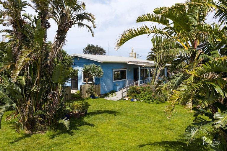 Photo of property in 8-10 Kelly Street, Baylys Beach, Dargaville, 0377