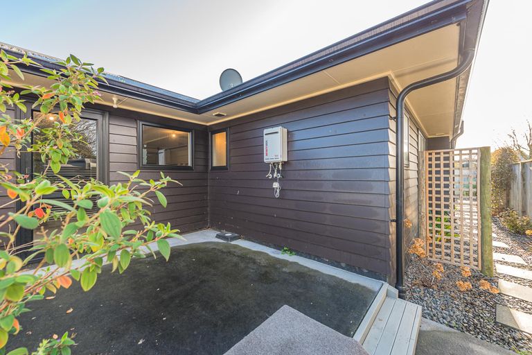 Photo of property in 28 Purnell Street, College Estate, Whanganui, 4500