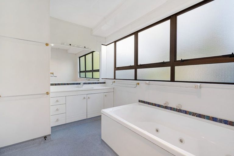 Photo of property in 157 Waikite Road, Welcome Bay, Tauranga, 3175