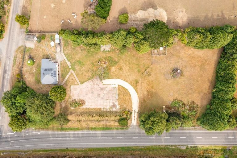 Photo of property in 1609 State Highway 2, Kiriwhakapapa, Masterton, 5881