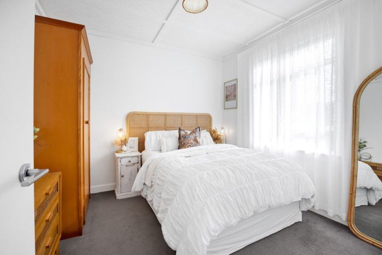 Photo of property in 21 High Street West, Waitara, 4320