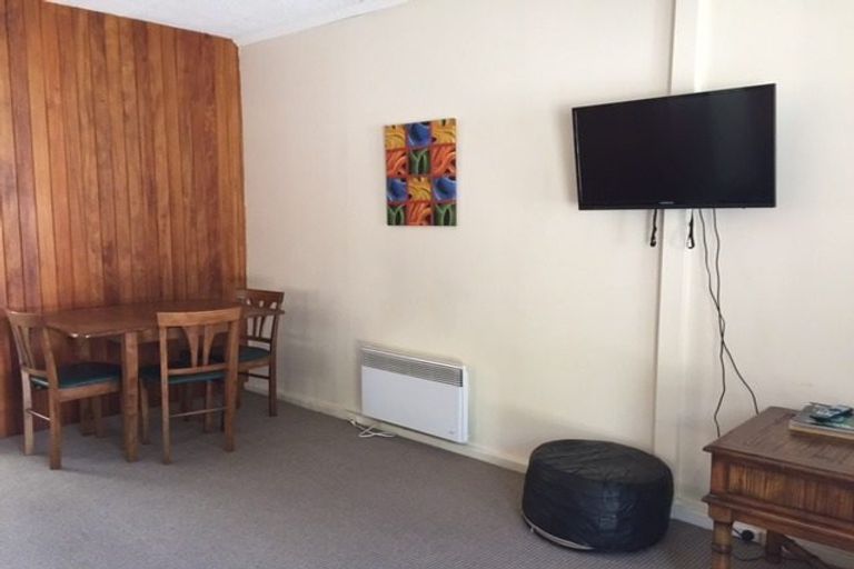 Photo of property in 252 Grounsell Crescent, Belmont, Lower Hutt, 5010