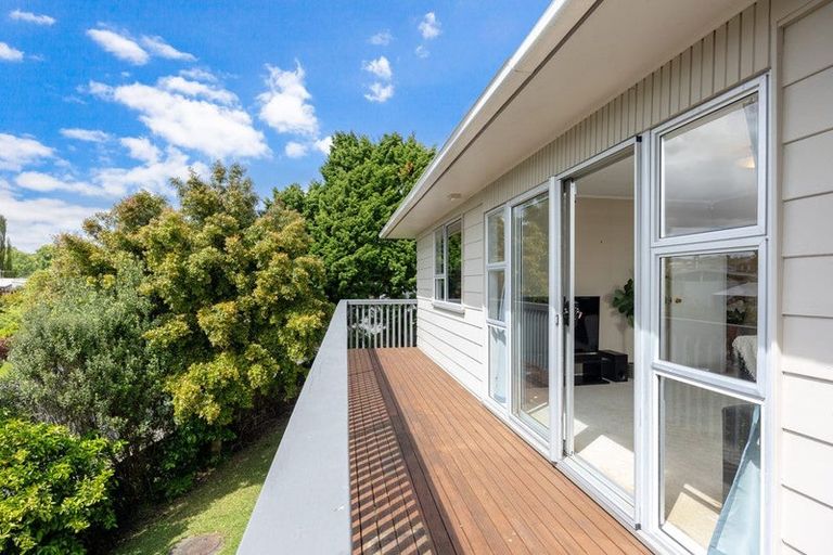 Photo of property in 98 Gallony Avenue, Massey, Auckland, 0614