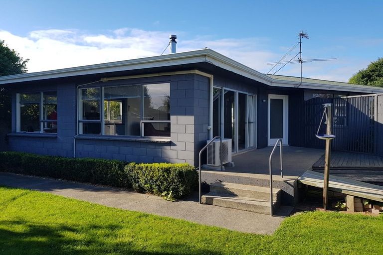 Photo of property in 6 Wallace Place, Rangiora, 7400