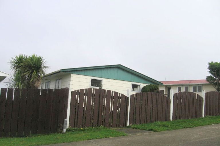 Photo of property in 184 Conclusion Street, Ascot Park, Porirua, 5024