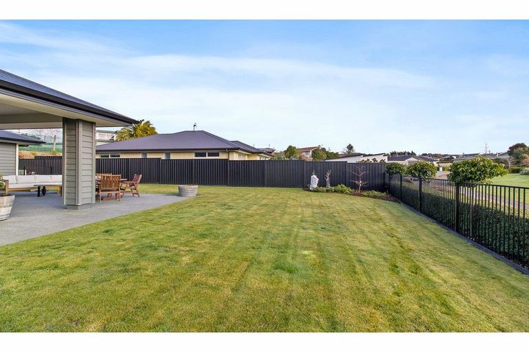 Photo of property in 10 Grosvenor Grange, Gleniti, Timaru, 7910