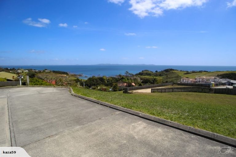 Photo of property in 15 Nancy Wake Place, Cable Bay, 0420
