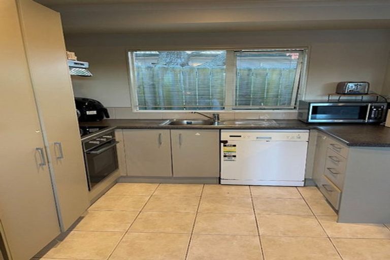 Photo of property in 11 Orbit Place, Flat Bush, Auckland, 2019