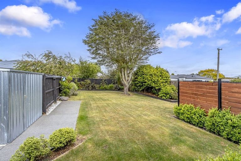 Photo of property in 2/293 Burwood Road, Burwood, Christchurch, 8083