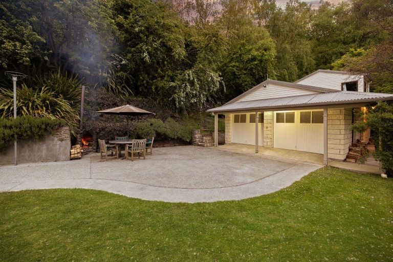 Photo of property in 108 Moonlight Track, Arthurs Point, Queenstown, 9371