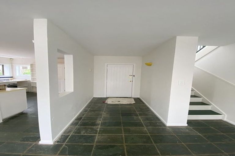 Photo of property in 2a Seaforth Avenue, Mangere Bridge, Auckland, 2022