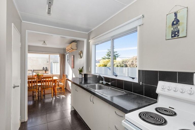 Photo of property in 2/17 Atherfold Crescent, Greenmeadows, Napier, 4112