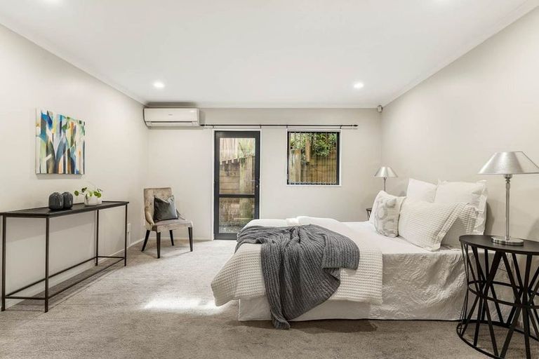 Photo of property in 76 Goodwood Drive, Goodwood Heights, Auckland, 2105