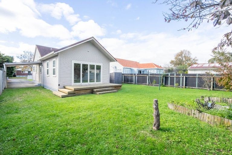 Photo of property in 40 Oxford Street, Hokowhitu, Palmerston North, 4410