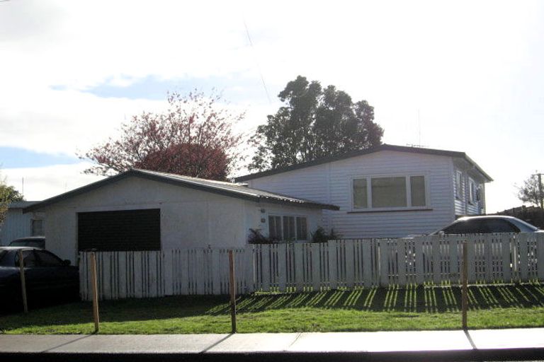 Photo of property in 9 Dip Road, Te Kamo, Whangarei, 0112