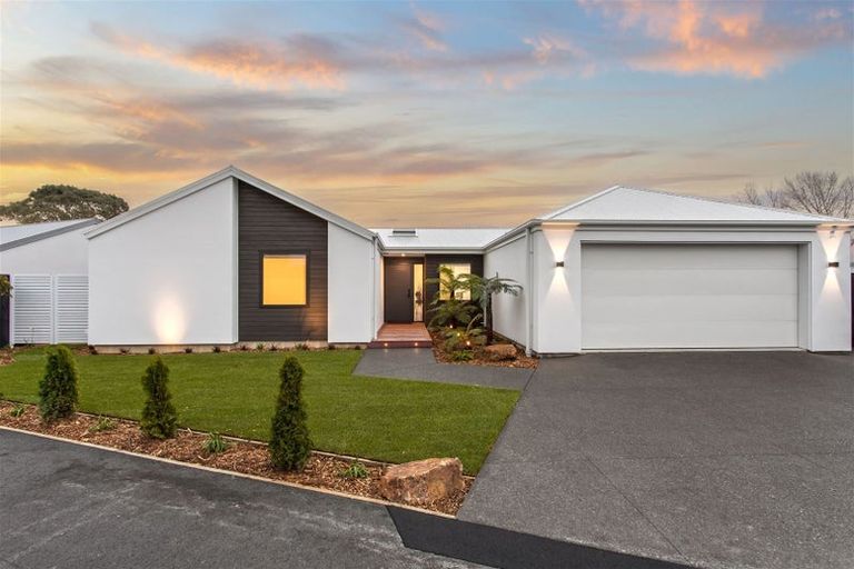 Photo of property in 82 Leistrella Road, Hoon Hay, Christchurch, 8025