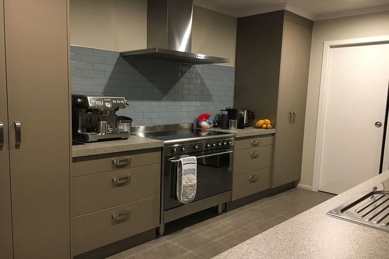 Photo of property in 10 Bradwell Crescent, Halswell, Christchurch, 8025