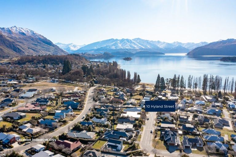 Photo of property in 10 Hyland Street, Wanaka, 9305