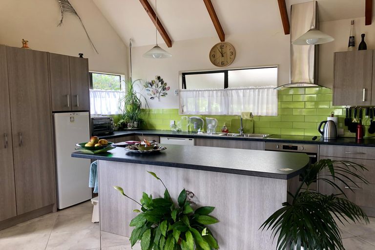 Photo of property in 6 Jacaranda Place, Kerikeri, 0230