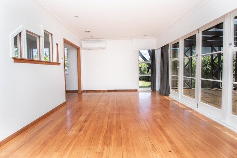 Photo of property in 19 Eton Drive, Hillcrest, Hamilton, 3216