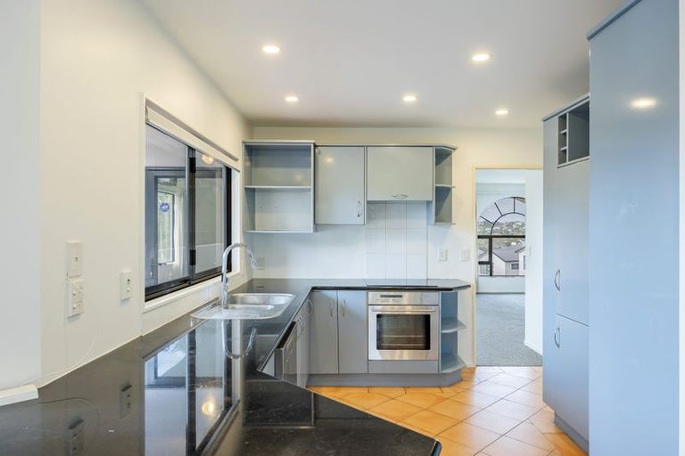 Photo of property in 5 Egret Court, Unsworth Heights, Auckland, 0632