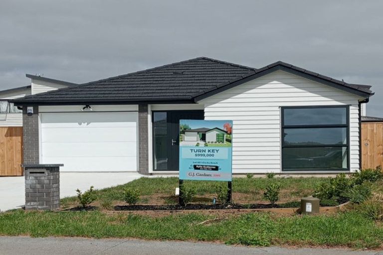 Photo of property in 3a Uatoto Road, Clarks Beach, 2122