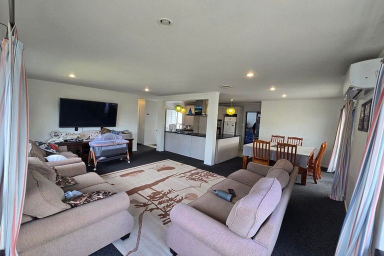 Photo of property in 4 Oratu Place, Manurewa, Auckland, 2102
