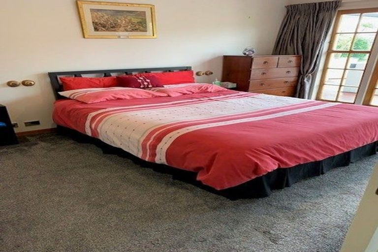 Photo of property in 117 Seaview Road, Paraparaumu Beach, Paraparaumu, 5032