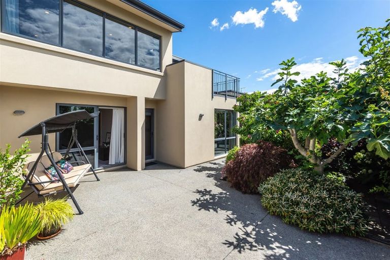 Photo of property in 4 Avery Place, Redcliffs, Christchurch, 8081