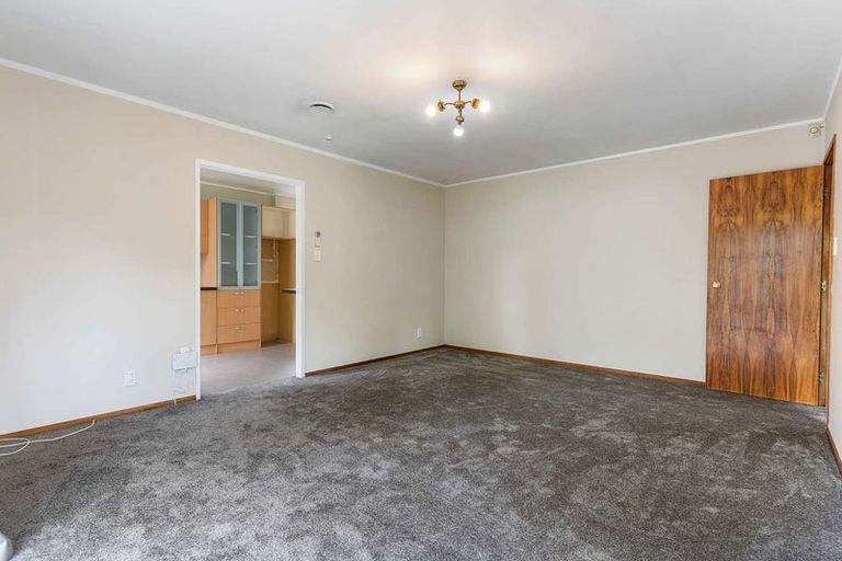 Photo of property in 71 Sikkim Crescent, Clover Park, Auckland, 2019
