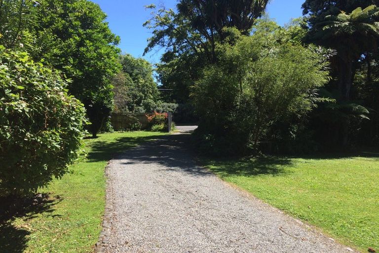 Photo of property in 15 Kauri Road, Waikanae, 5036