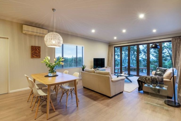 Photo of property in 298 Point Drive, Dannemora, Auckland, 2016