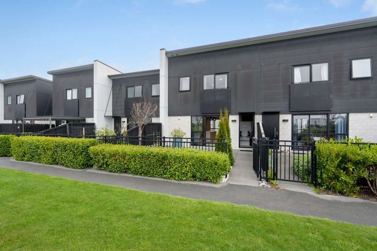 Photo of property in 20 Brian Keogh Lane, Wigram, Christchurch, 8025