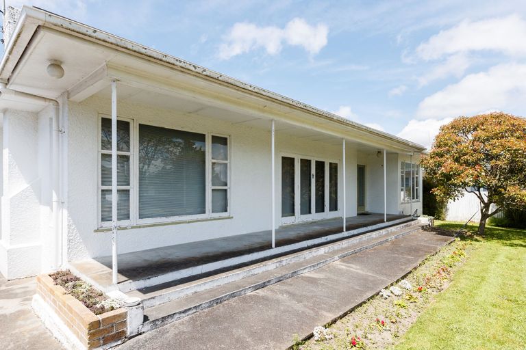 Photo of property in 35 Manchester Street, Takaro, Palmerston North, 4412