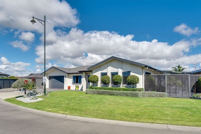 Photo of property in 11 Portland Place, Poraiti, Napier, 4112