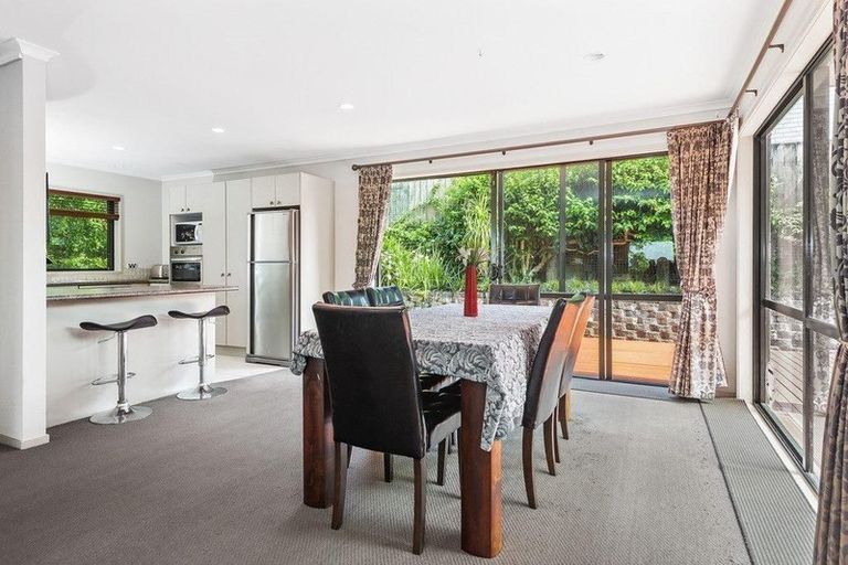 Photo of property in 39 Saralee Drive, Manurewa, Auckland, 2105