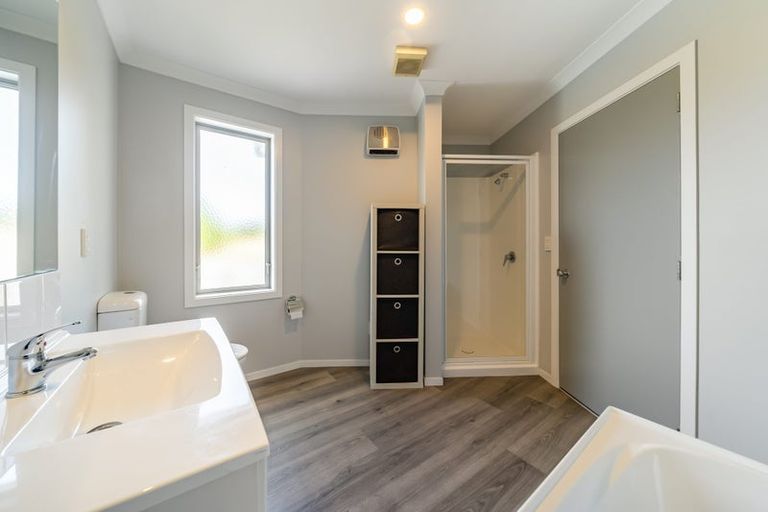 Photo of property in 103 Te Puia Drive, Aotea, Porirua, 5024