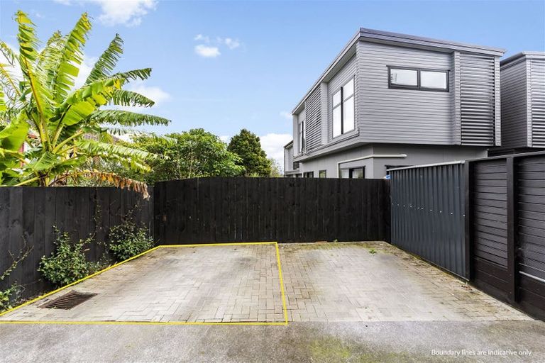 Photo of property in 8b Edgar Pearce Place, Howick, Auckland, 2014