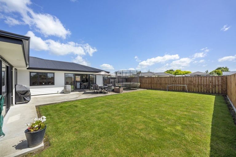 Photo of property in 1 Wescombe Grove, Feilding, 4702